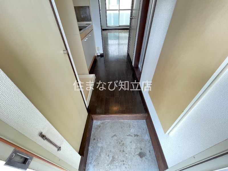 玄関　同型別部屋写真