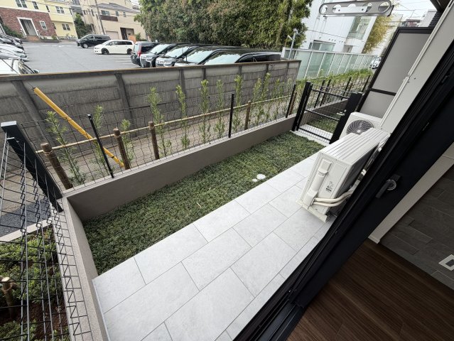 バルコニー　敷地内駐車場も募集中♪(要別途契約・詳細はお問合せください)