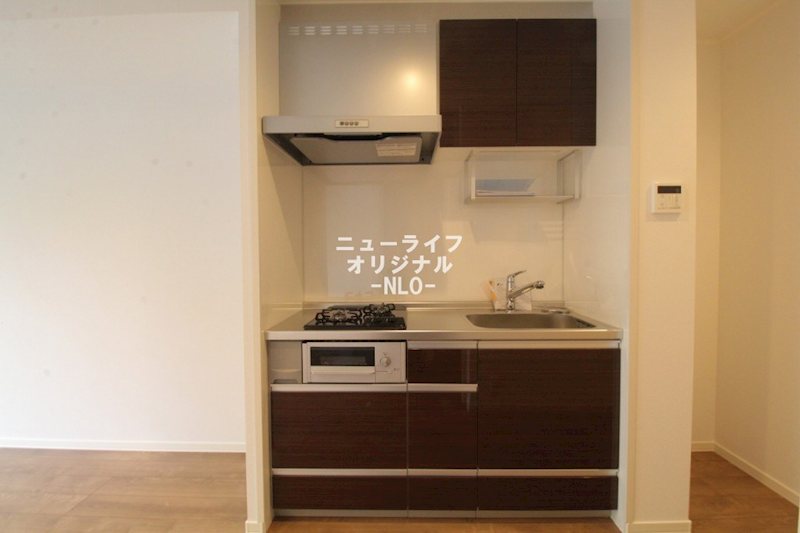 キッチン　グリル付システムキッチンでお料理も楽しめます♪