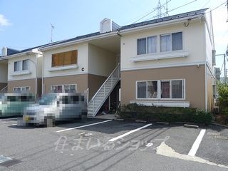 建物外観　玄関側の外観です！