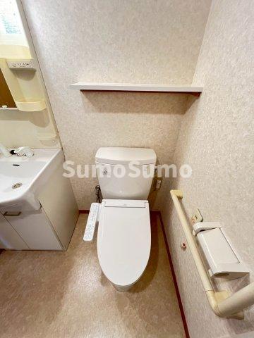 トイレ　落ち着いたトイレです