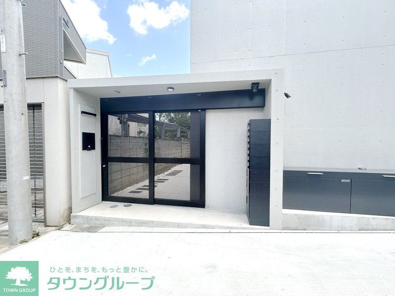 エントランス　部屋探しは株式会社　タウンハウジング　までお気軽にお問合せ…