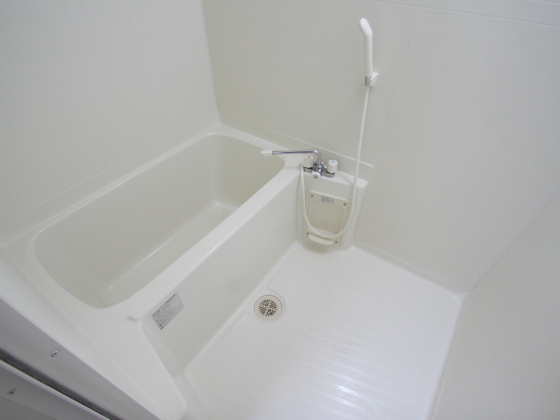 バス・シャワールーム　※別部屋の写真です