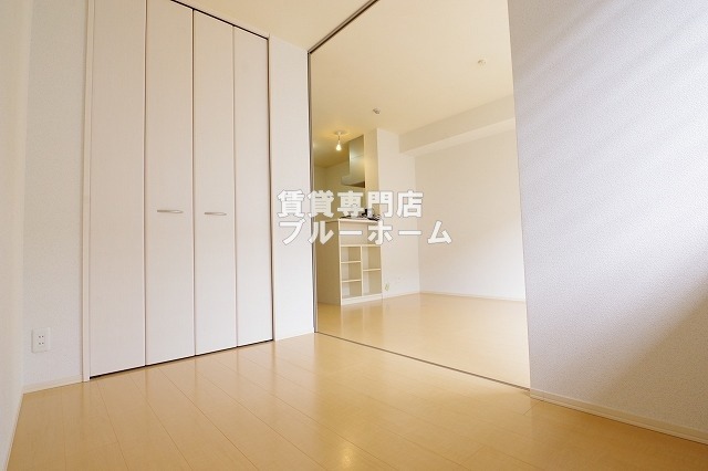 その他部屋・スペース　3帖の明るい洋室！