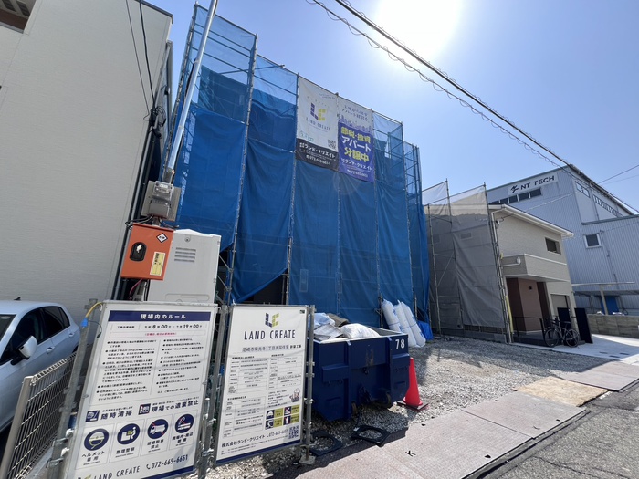 建物外観　建築中