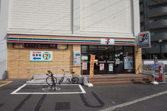 コンビニ　セブンイレブン 川崎中原区役所前店（コンビニ）まで125m