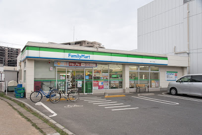 コンビニ　ファミリーマート 坂下二丁目店（コンビニ）まで442m