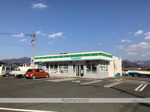 コンビニ　ファミリーマート大津陣内店（コンビニ）まで700m