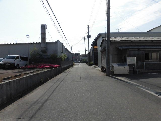 その他　前面道路（その他）まで0m