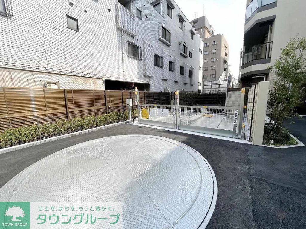 駐車場　駐車場