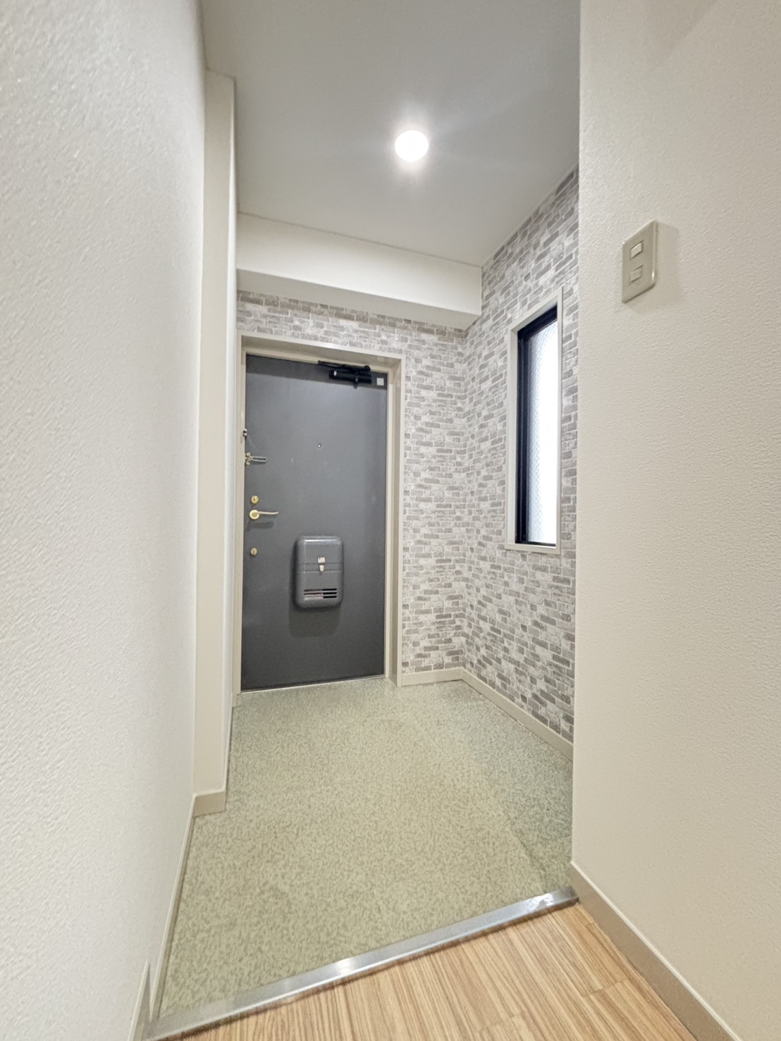ガーデンハイツ桃山台弐番館の玄関写真