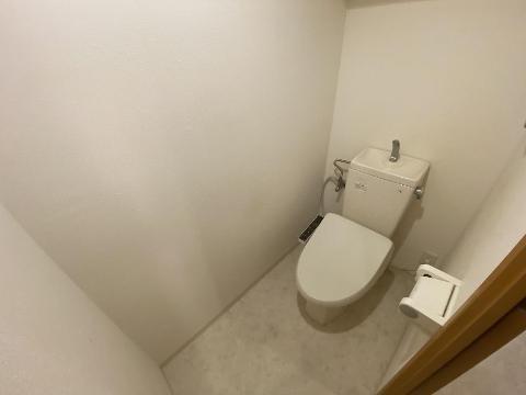 トイレ　シャワー付トイレ