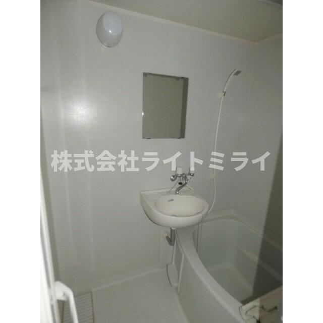バス・シャワールーム　?