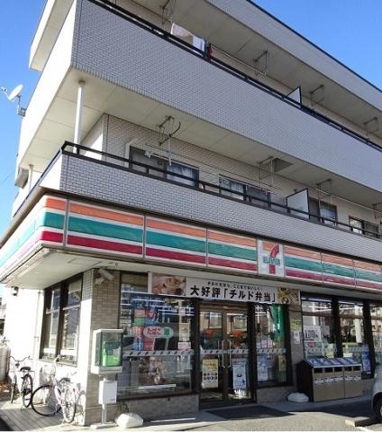 コンビニ　セブンイレブン（コンビニ）まで799m