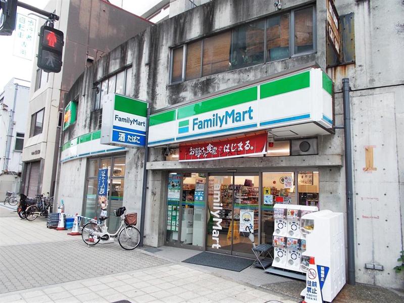コンビニ　ファミリーマート九条みなと通店（コンビニ）まで81m