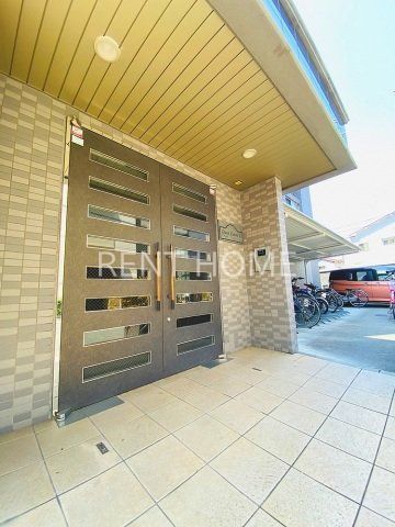 エントランス　オートロック完備