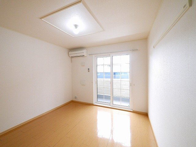 その他部屋・スペース　使い勝手のいい寝室です
