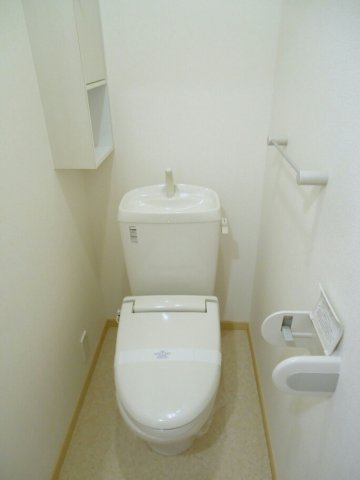 トイレ　清潔感のあるトイレです