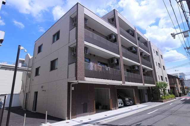 建物外観　鉄筋コンクリート造のオートロック付きマンション！