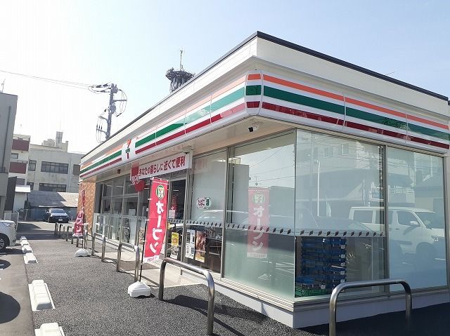 コンビニ　セブンイレブン　富士宮東町店（コンビニ）まで300m