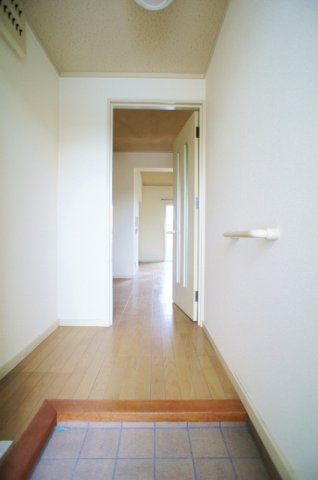 玄関　収納もある玄関です