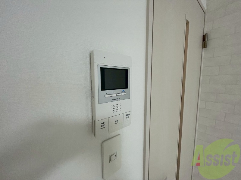 セキュリティ　ＴＶモニター付インターホンです。来客者の顔が見えるので安心！