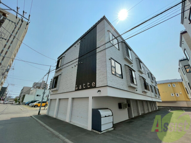 建物外観　札幌市東区北２２条東「Ｌａｔｔｅ」