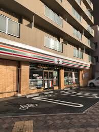 コンビニ　セブンイレブン札幌北12条店（コンビニ）まで270m