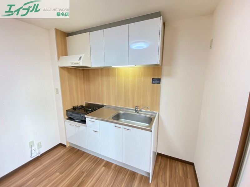 キッチン　同物件別部屋参考写真です。