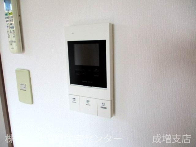 セキュリティ　室内のモニター付インターホン