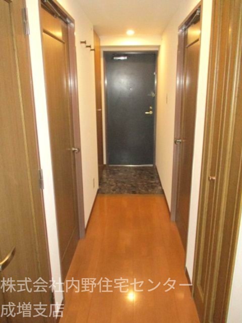 玄関　室内側から見た玄関部分