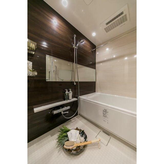 バス・シャワールーム　※写真は同タイプ住戸です。