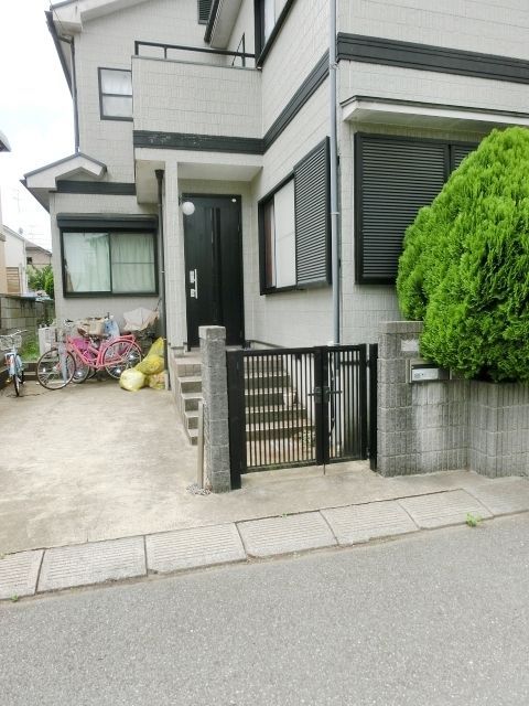 エントランス　建物入り口部分です