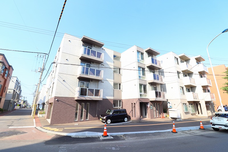 建物外観　☆地下鉄東西線発寒南駅まで徒歩5分！