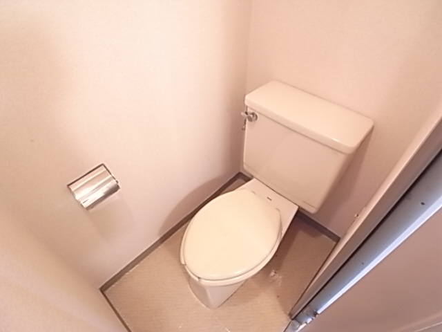 トイレ　清潔感あるトイレです。