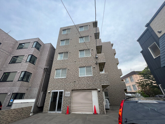 建物外観　札幌市北区北六条西「カーム北６条」