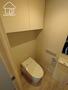 バス・シャワールーム　ロータンクのすっきりとしたトイレです