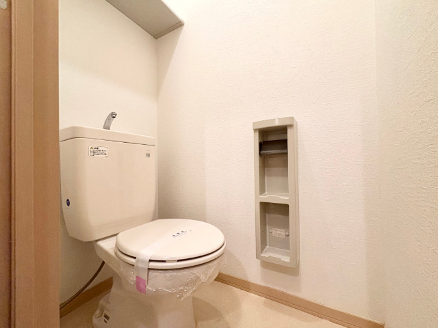 トイレ　※１０２号室の写真です。