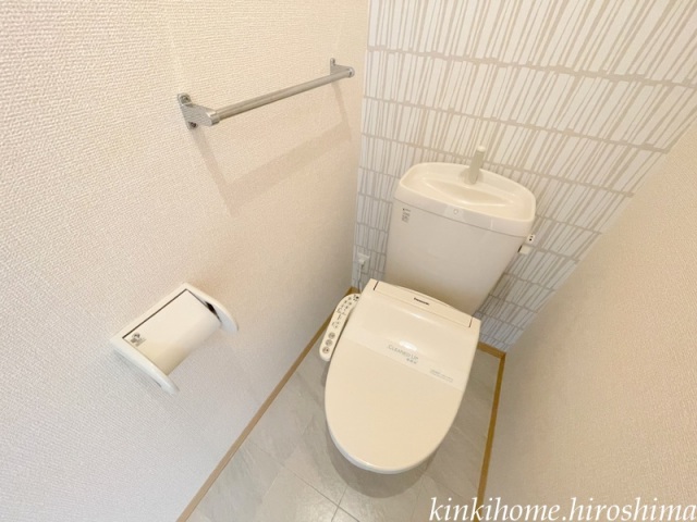 トイレ　写真は別のお部屋です。（現況を優先してください）
