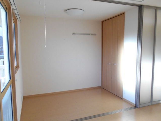 居室・リビング　写真は別のお部屋です。（現況を優先してください）
