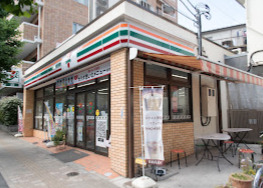 コンビニ　セブン-イレブン 文京本駒込１丁目店（コンビニ）まで159m
