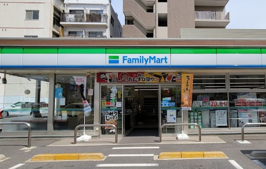 コンビニ　ファミリーマート 堺町二丁目店（コンビニ）まで153m