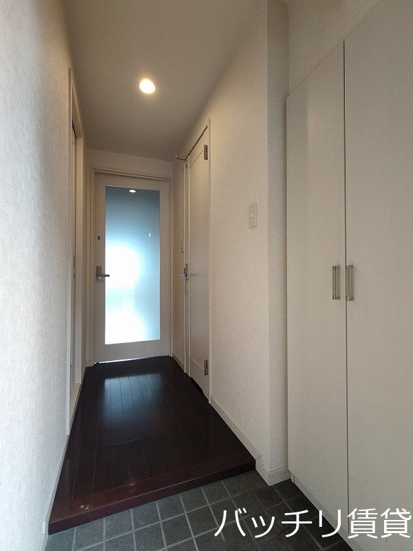 玄関　別号室イメージの為、現状を優先致します