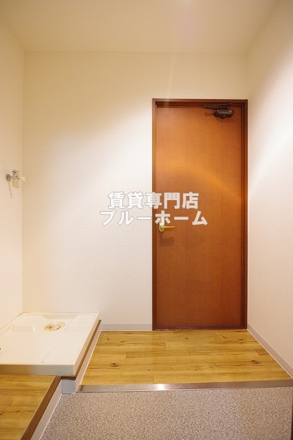 玄関　明るくて広い玄関！