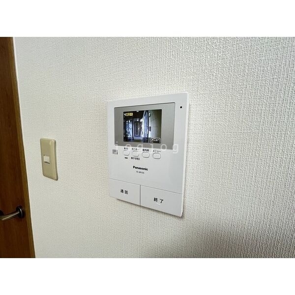 セキュリティ　モニター付きインターホンで来客確認も安心です！