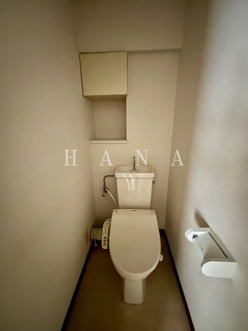 トイレ　※別部屋の参考画像です