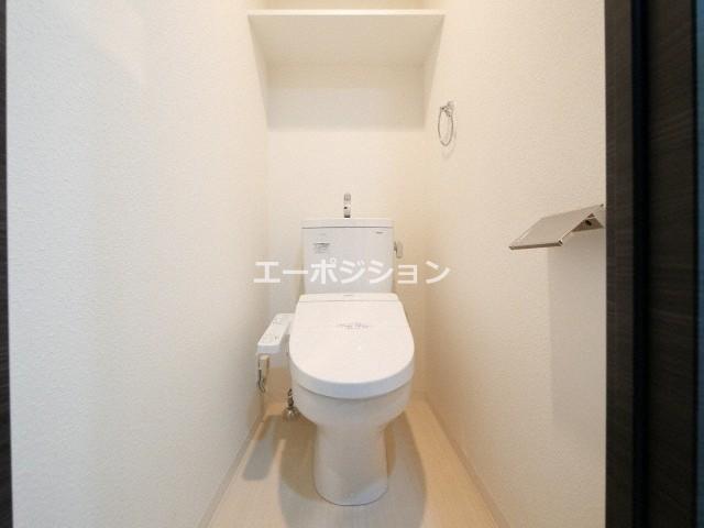 トイレ　レオンコンフォート難波ノワール