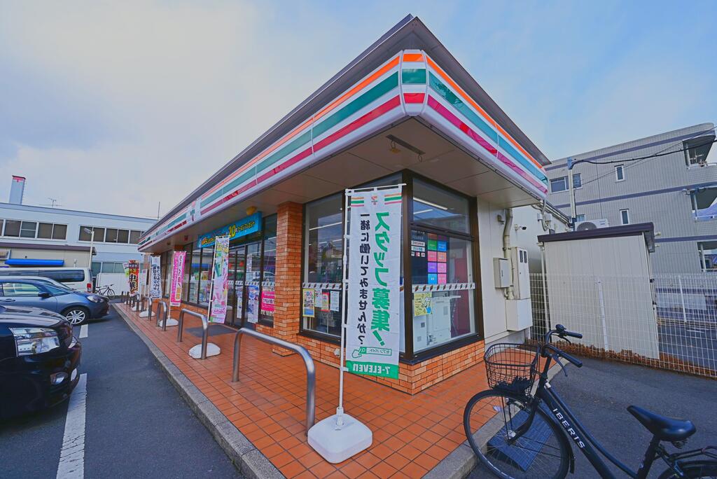 コンビニ　セブンイレブン広島海田曙町店（コンビニ）まで495m