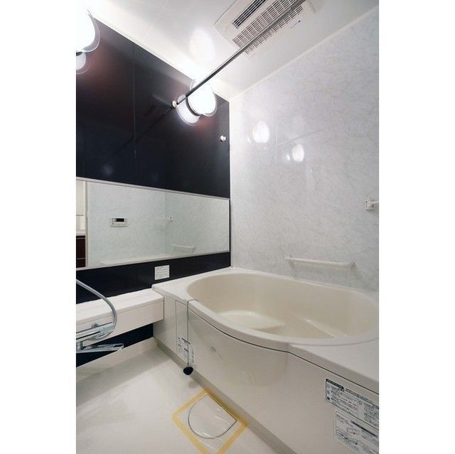 バス・シャワールーム　写真は同タイプ住居です。