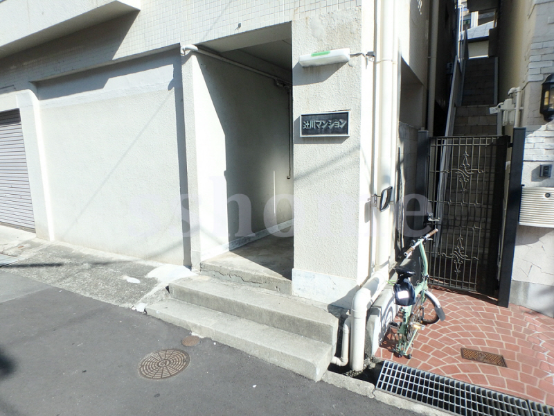 エントランス　建物入口